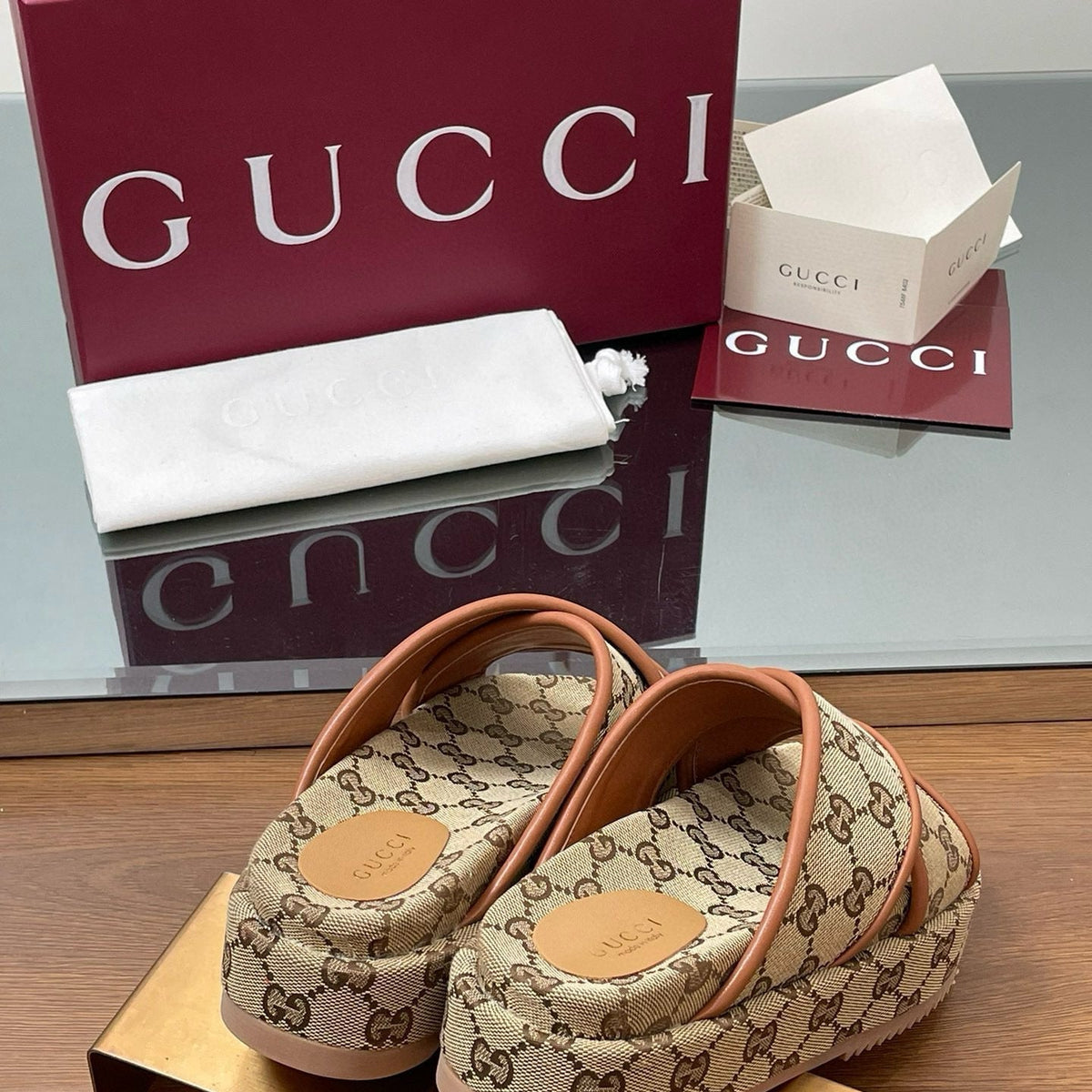 GG SANDALS