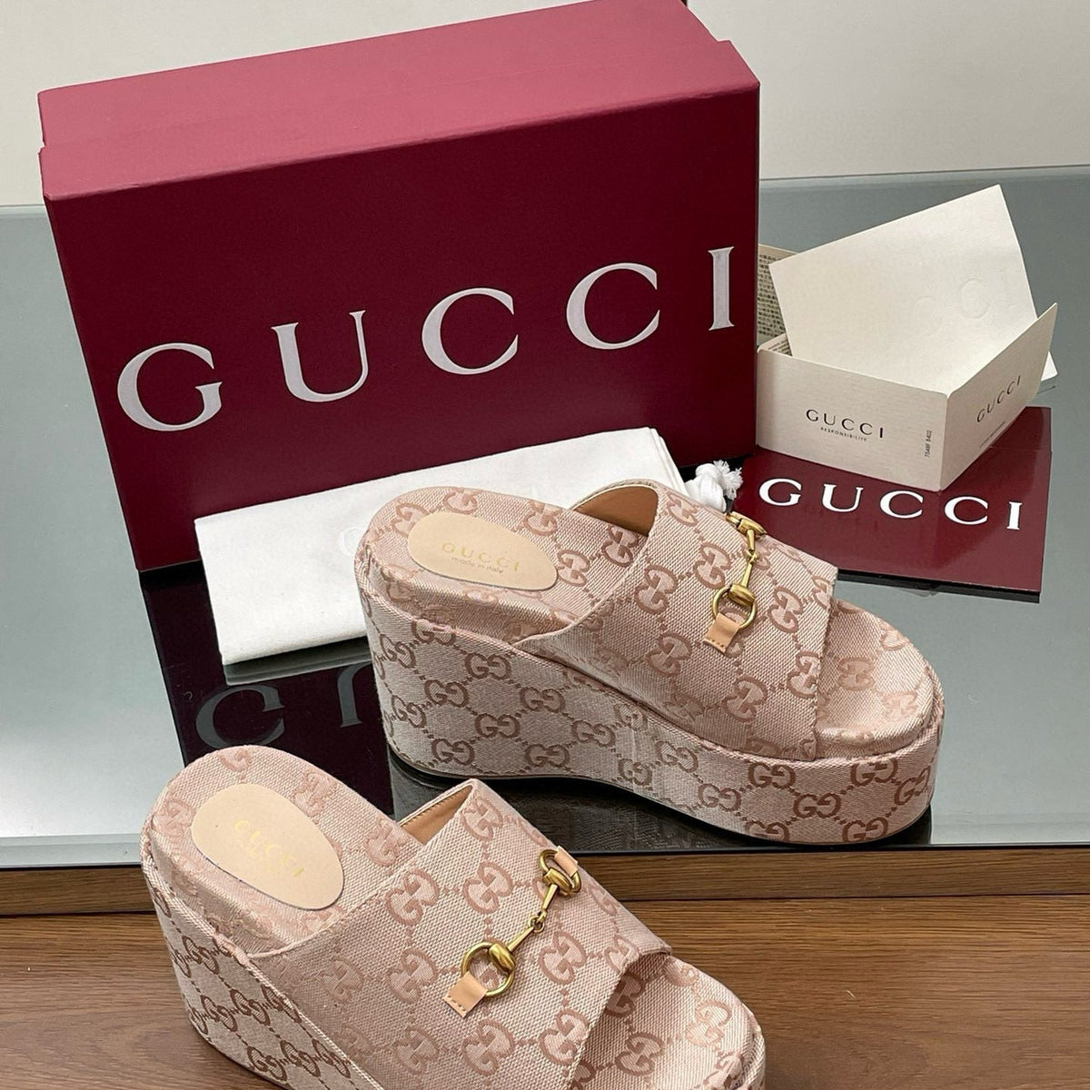 GG WEDGE SANDALS