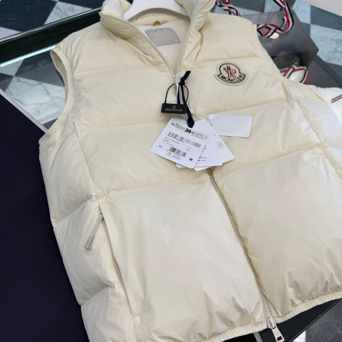 MONC ALMAZ VEST