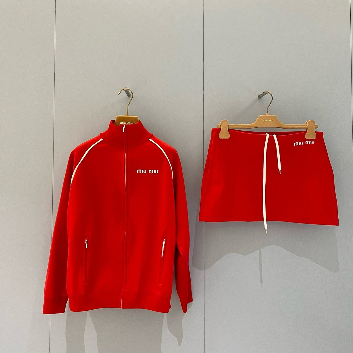 MIU M ZIP SWEATSHIRT
