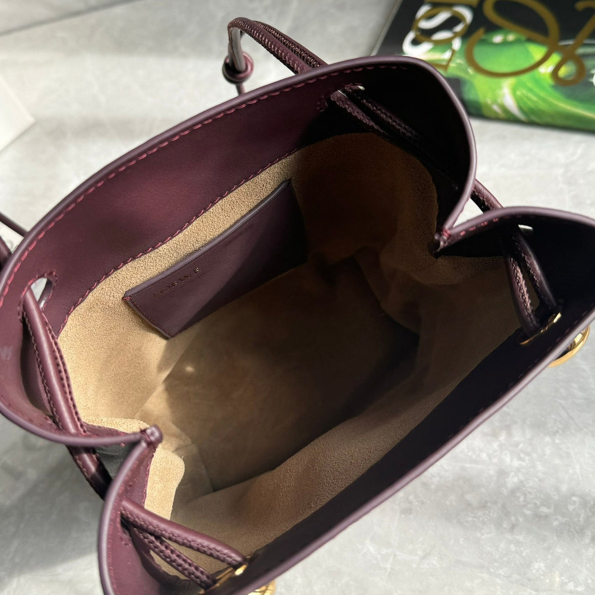 LOEW PEBBLE POUCH