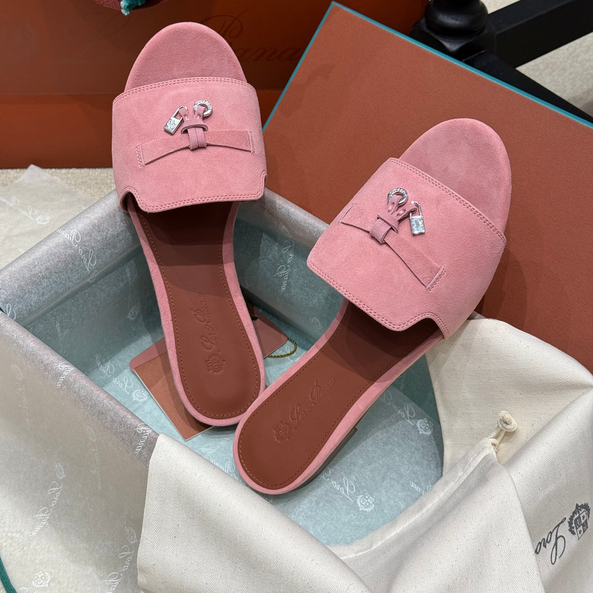 LORO P SUMMER CHARM SLIPPER