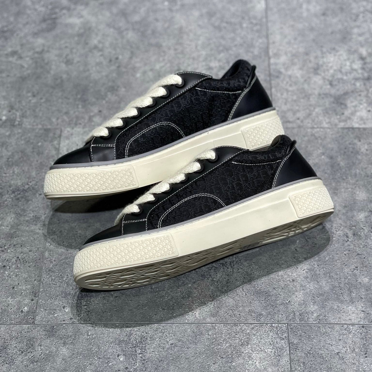 CD B33 SNEAKER