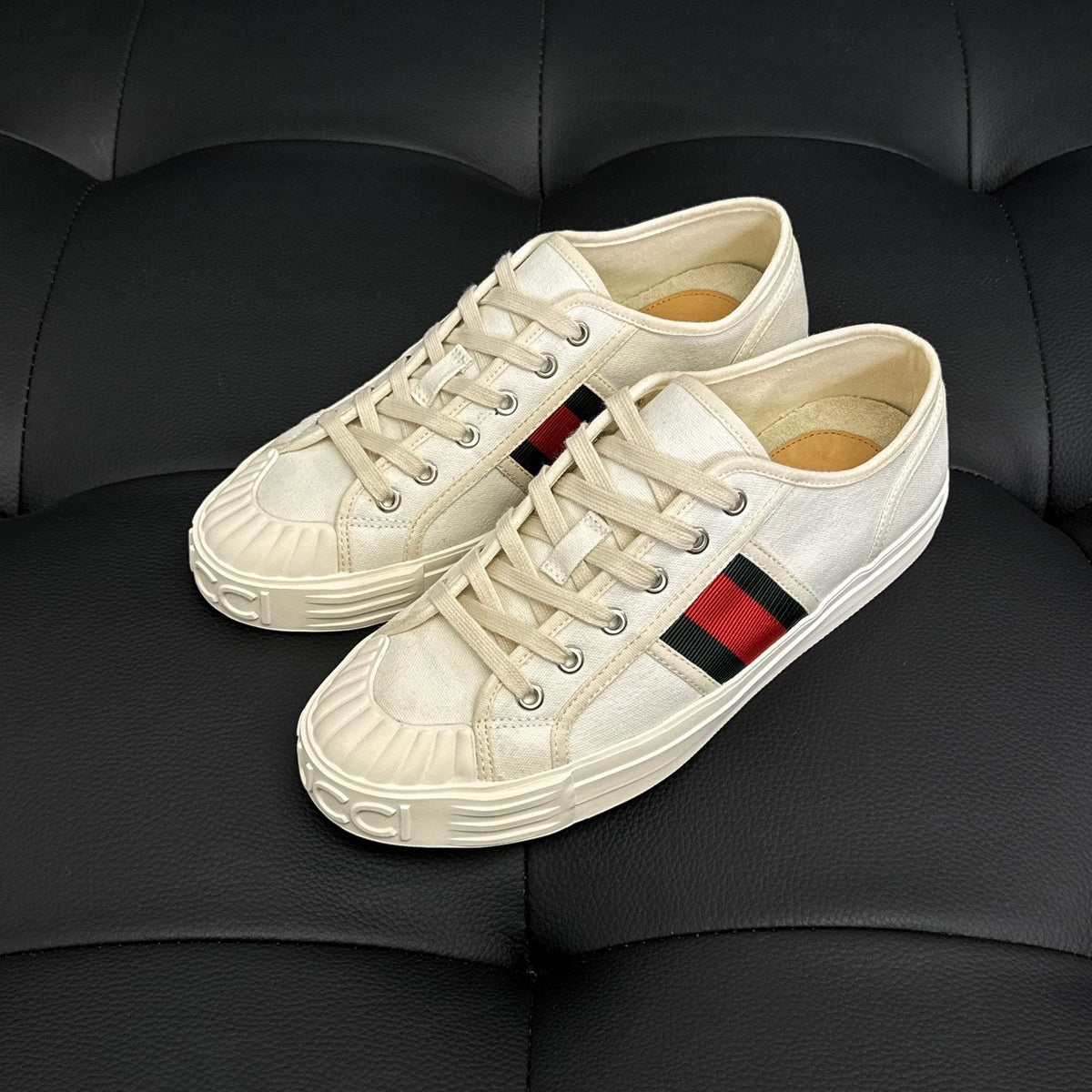 GG SNEAKERS