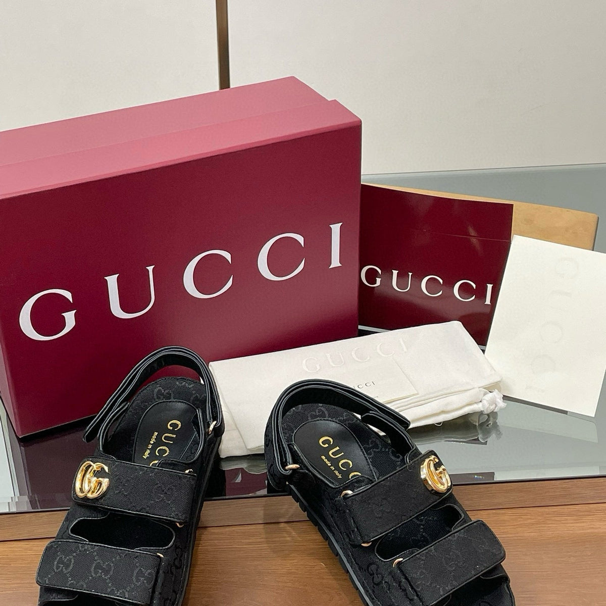 GG SANDALS