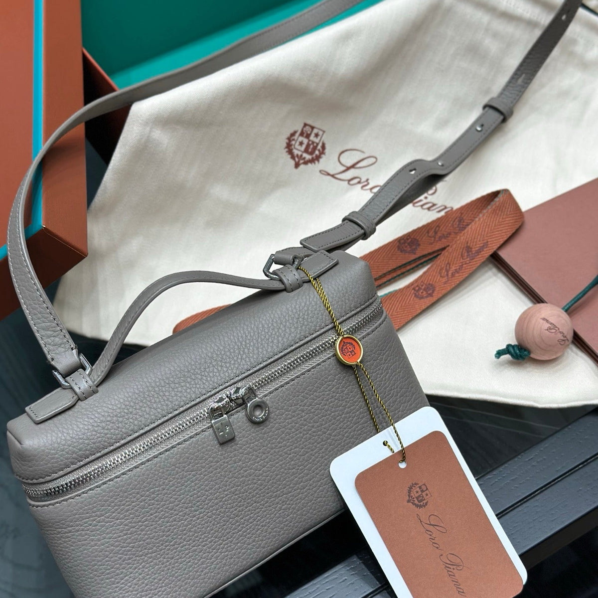 LORO P EXTRA POCKET L19 BAG