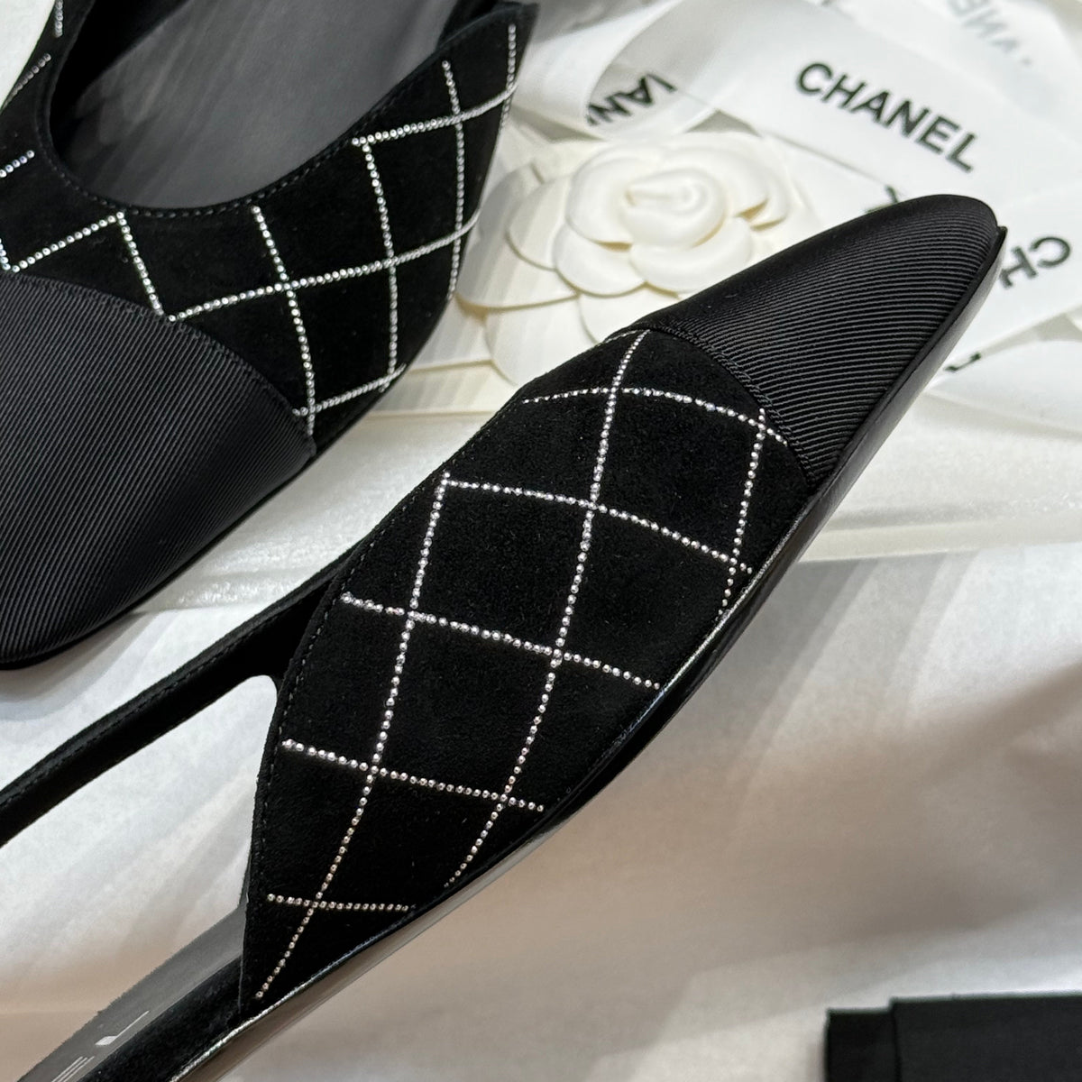 CC SLINGBACK PUMPS