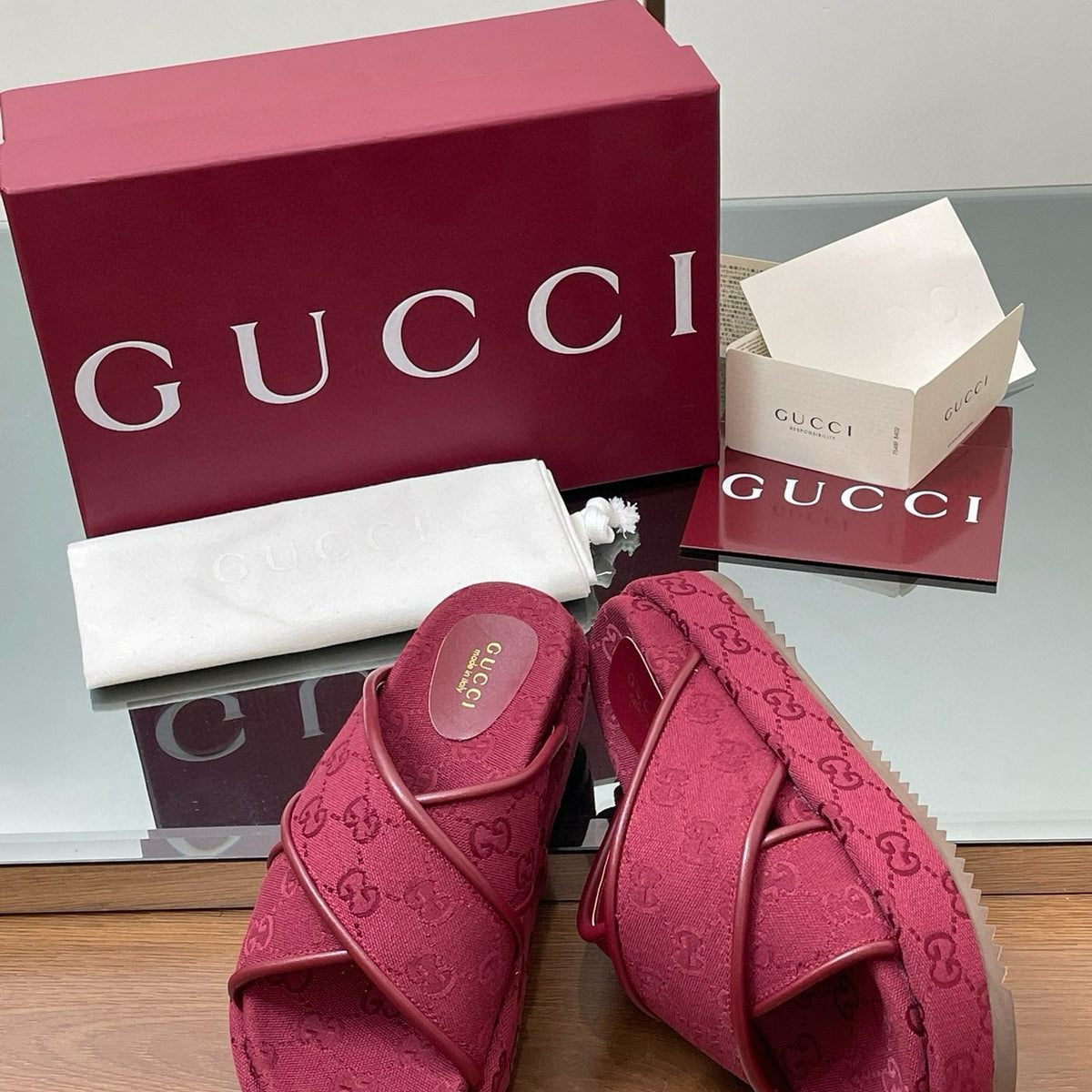 GG SANDALS