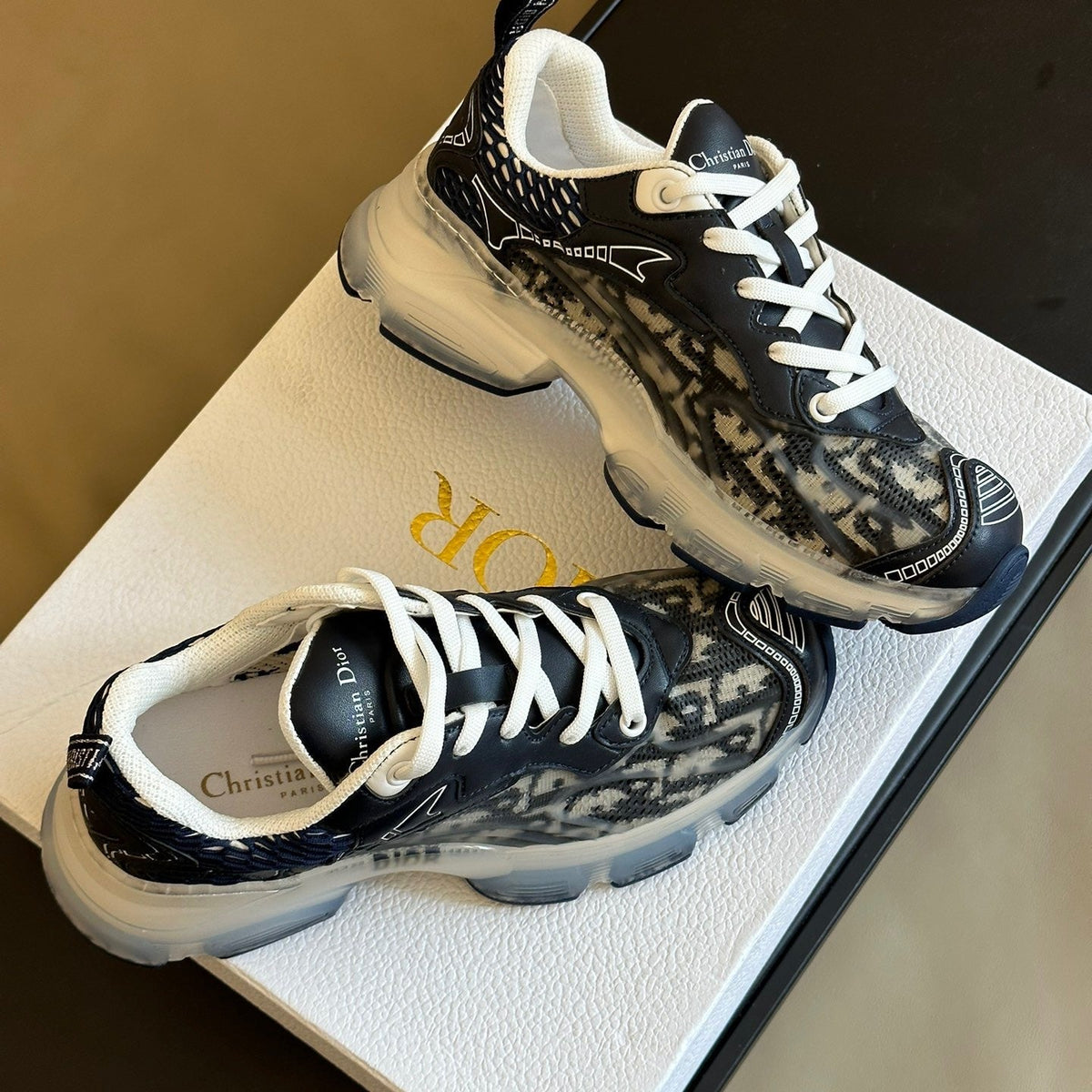 CD VIBE SNEAKERS
