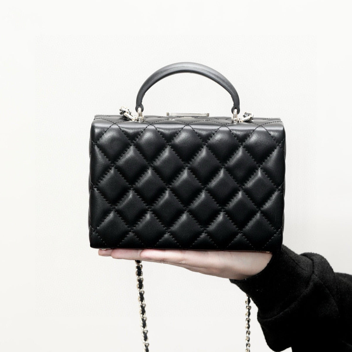CC SMALL BOX CHAIN BAG