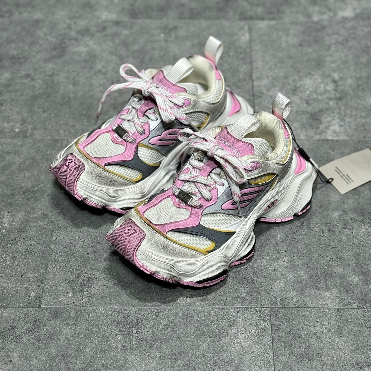 BAL CARGO TRAINERS