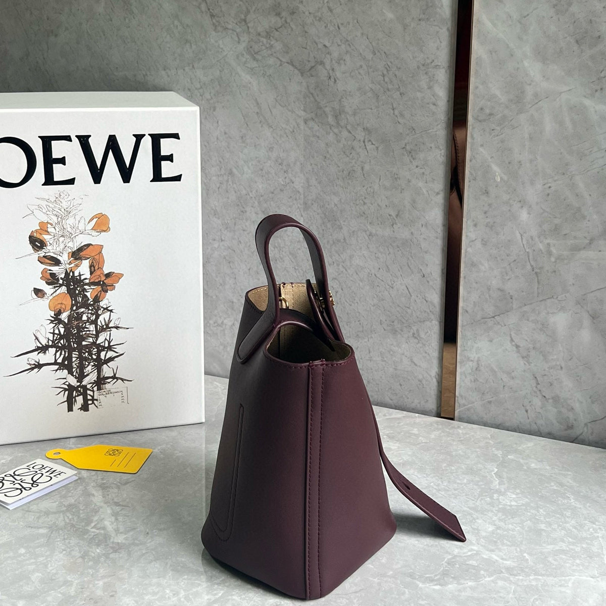 LOEW MINI PEBBLE BUCKET BAG