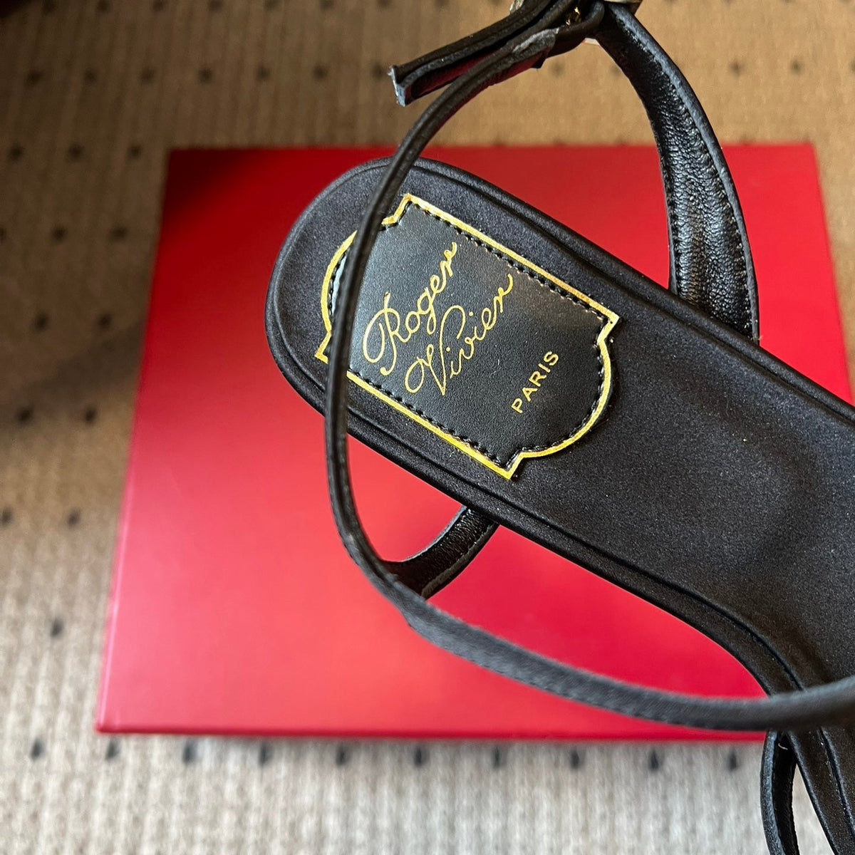 ROGER V HEELS