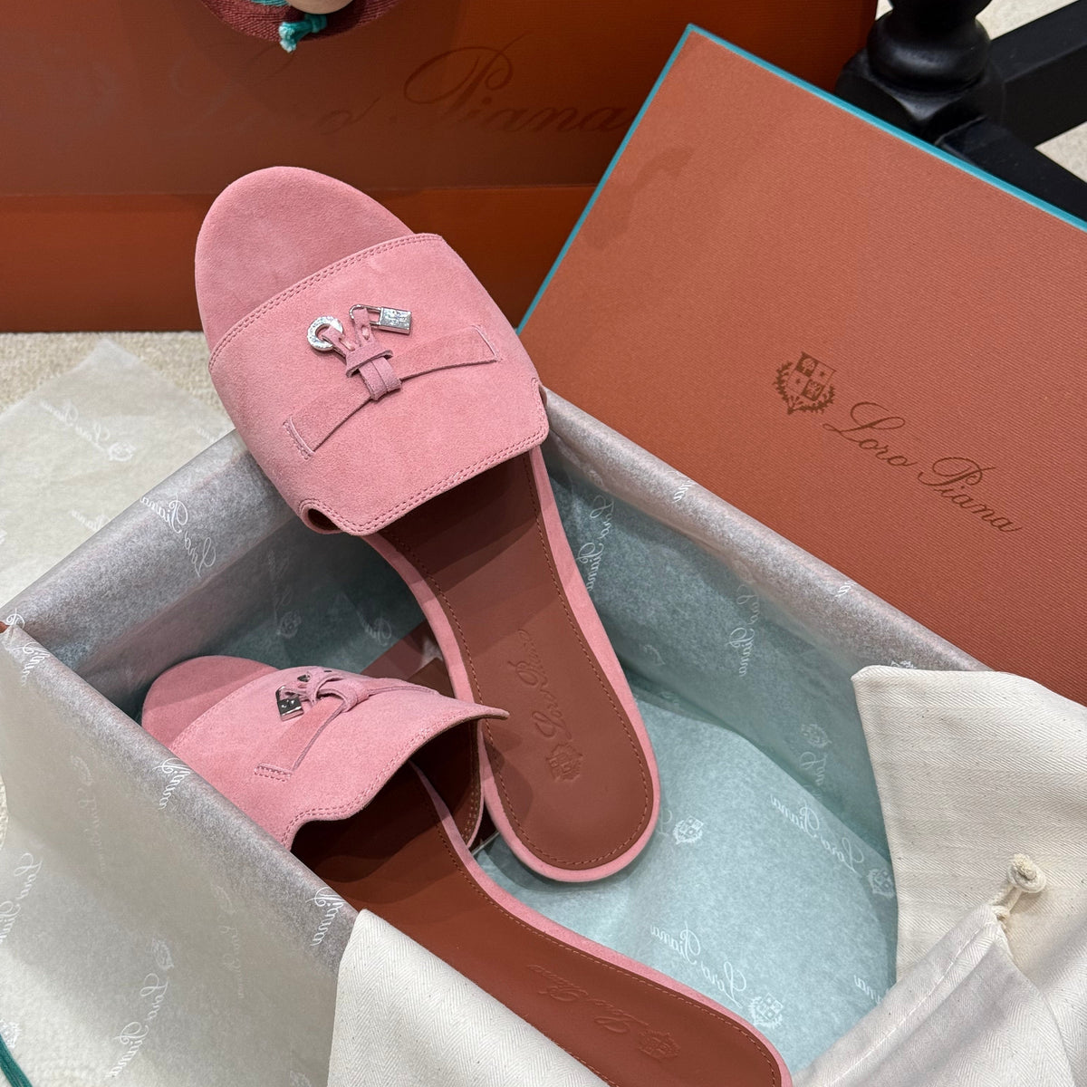 LORO P SUMMER CHARM SLIPPER