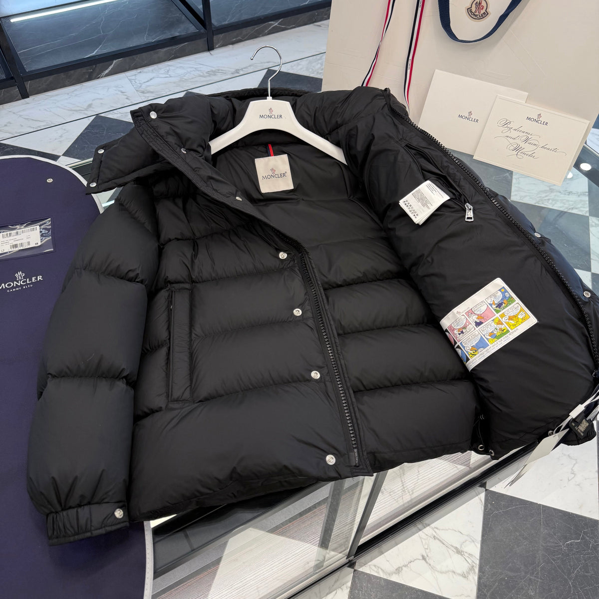MONC VEZERE JACKET