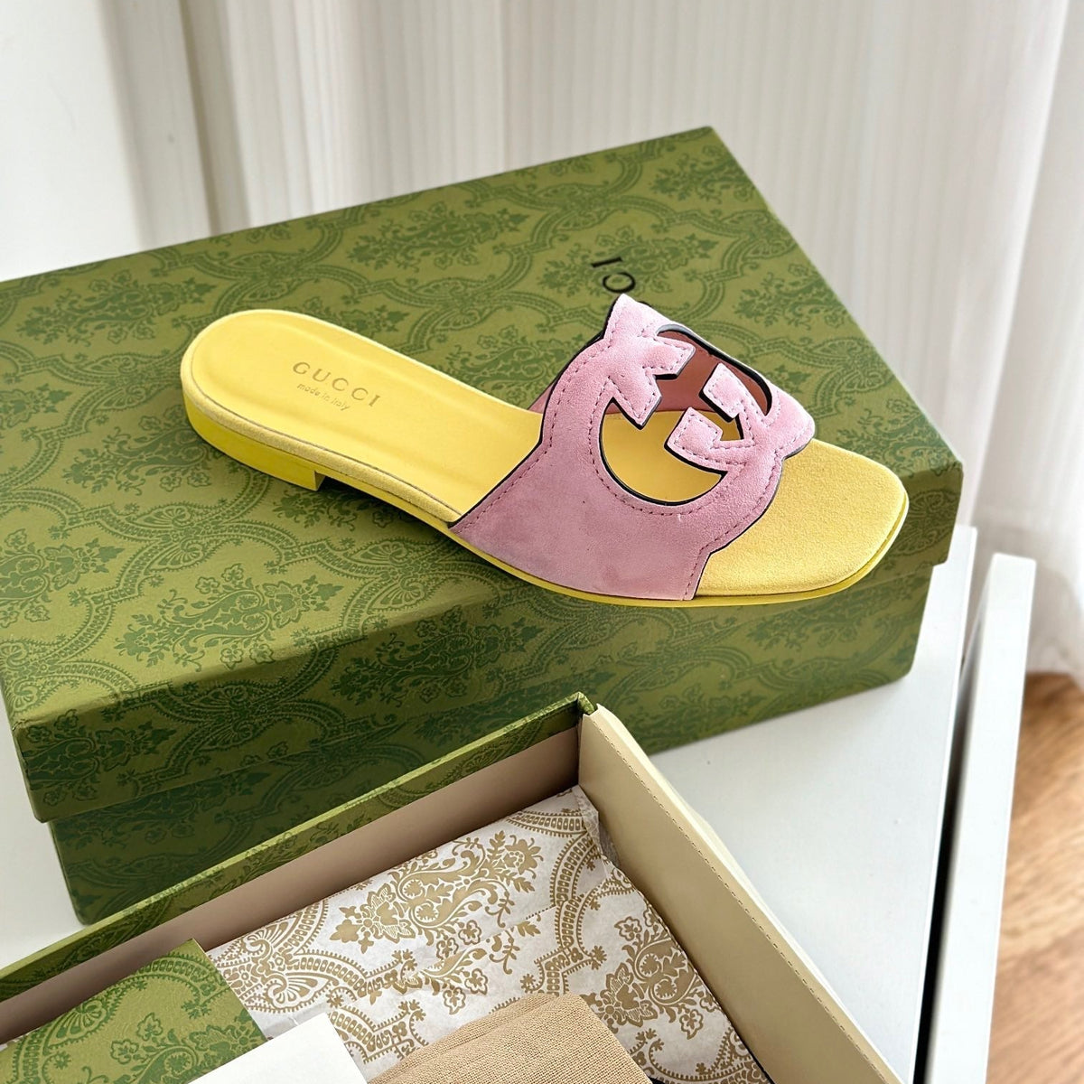 GG CUT OUT SANDALS