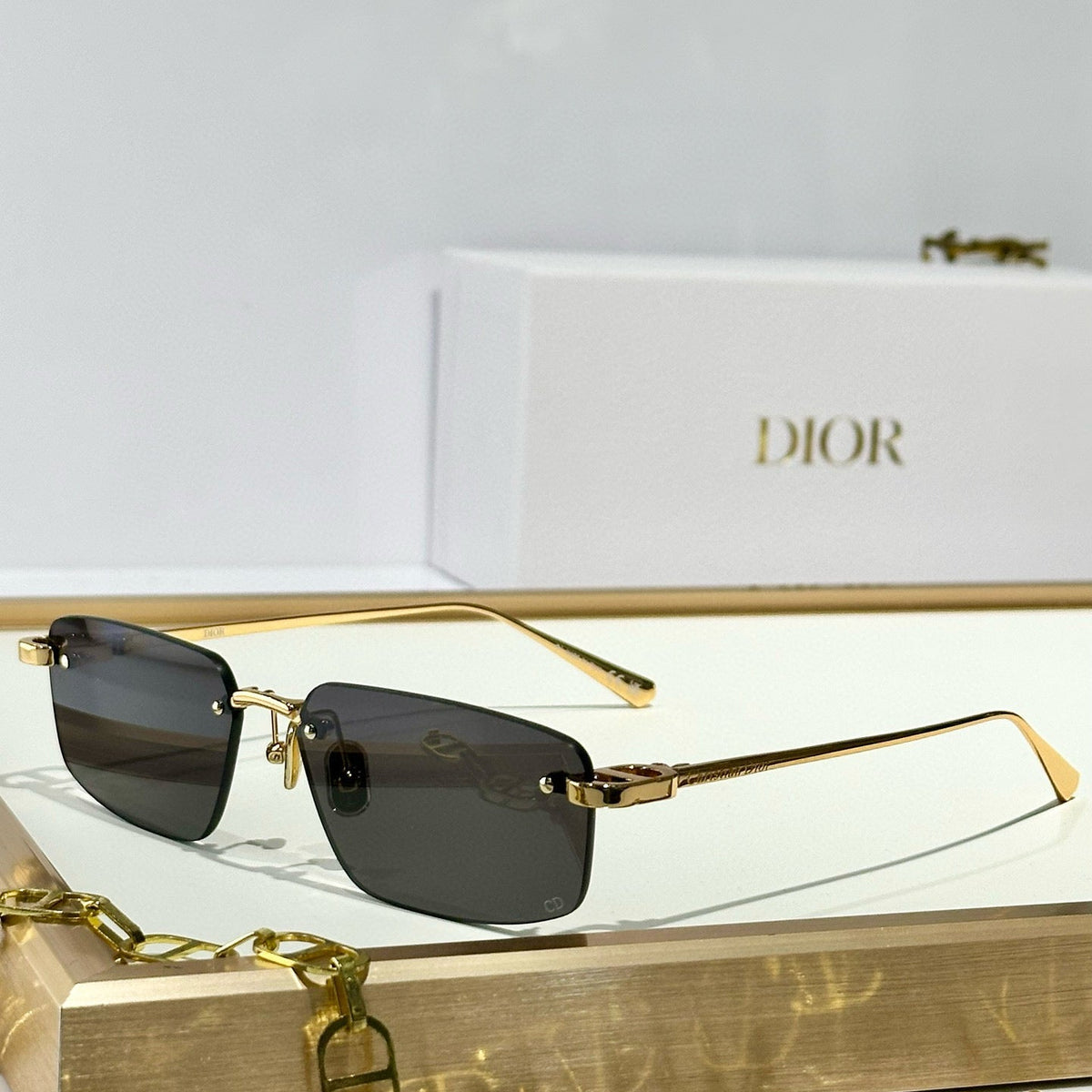 CD SUNGLASSES