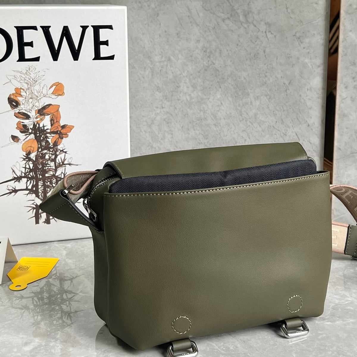 LOEW XS MILITARY MESSENGER BAG
