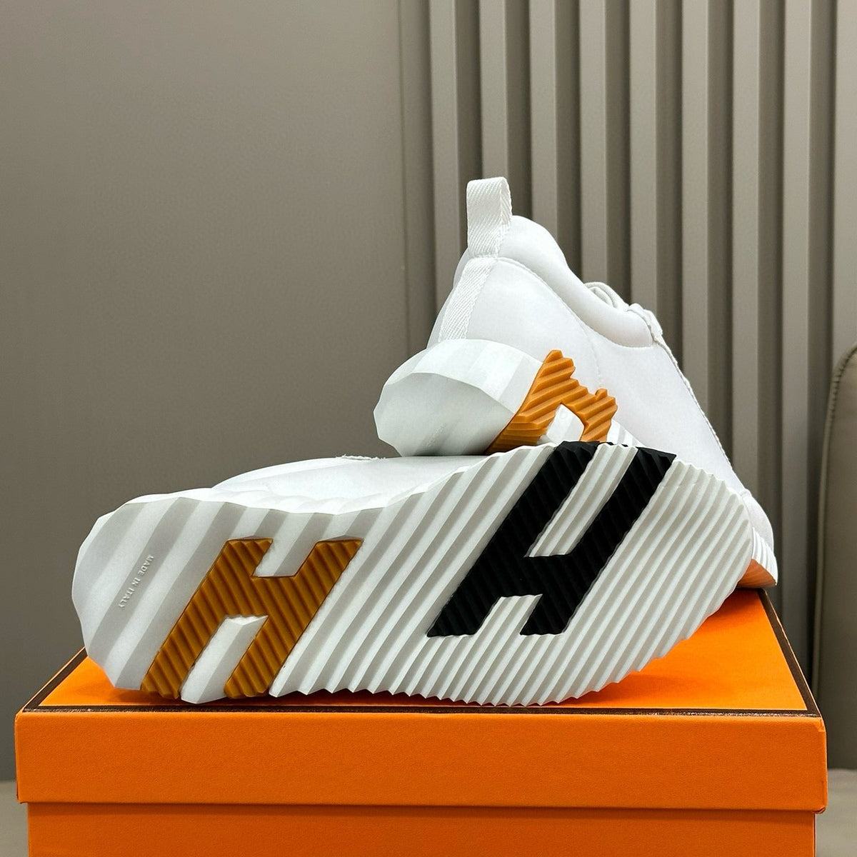 HERM BOUNCING SNEAKER