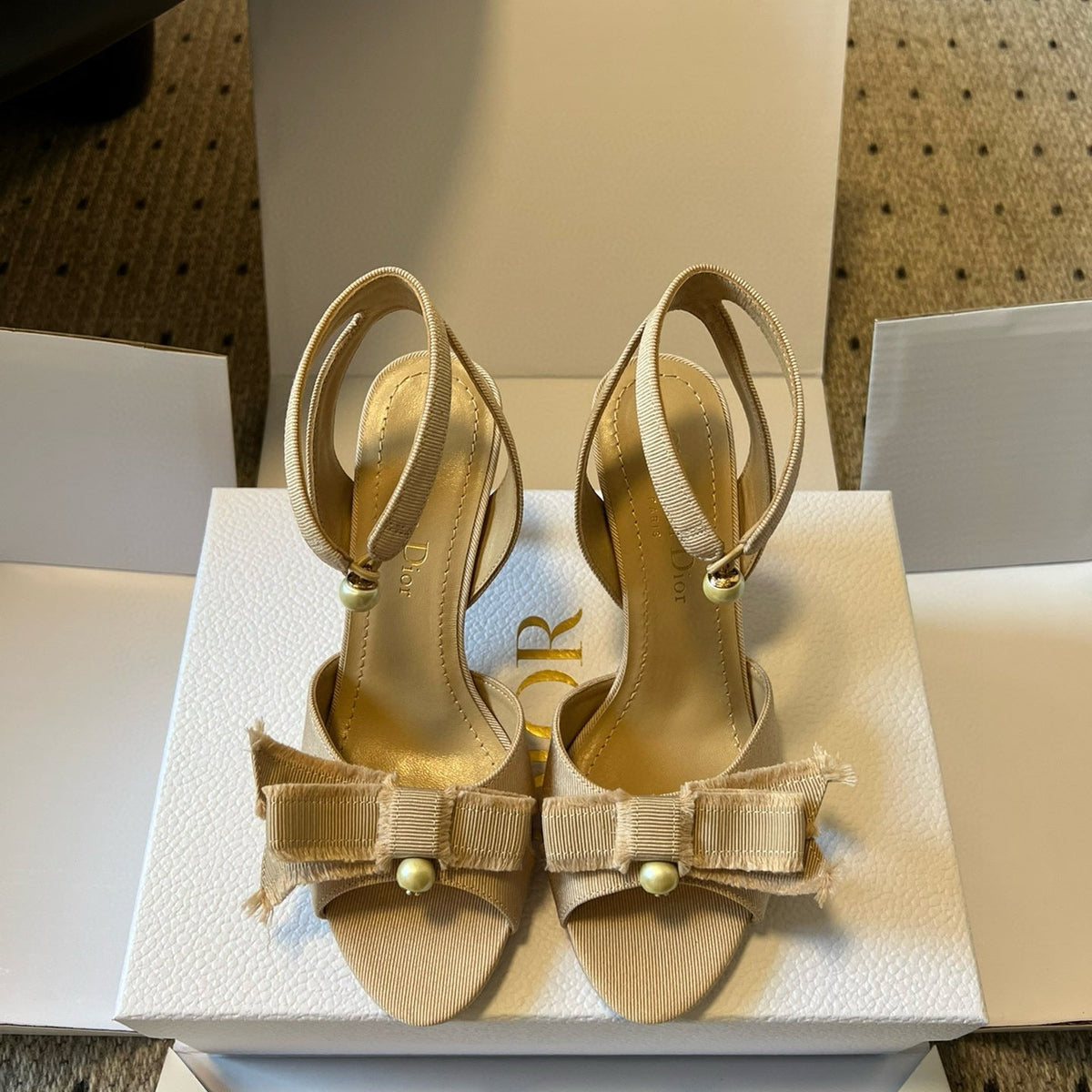 CD HEELS