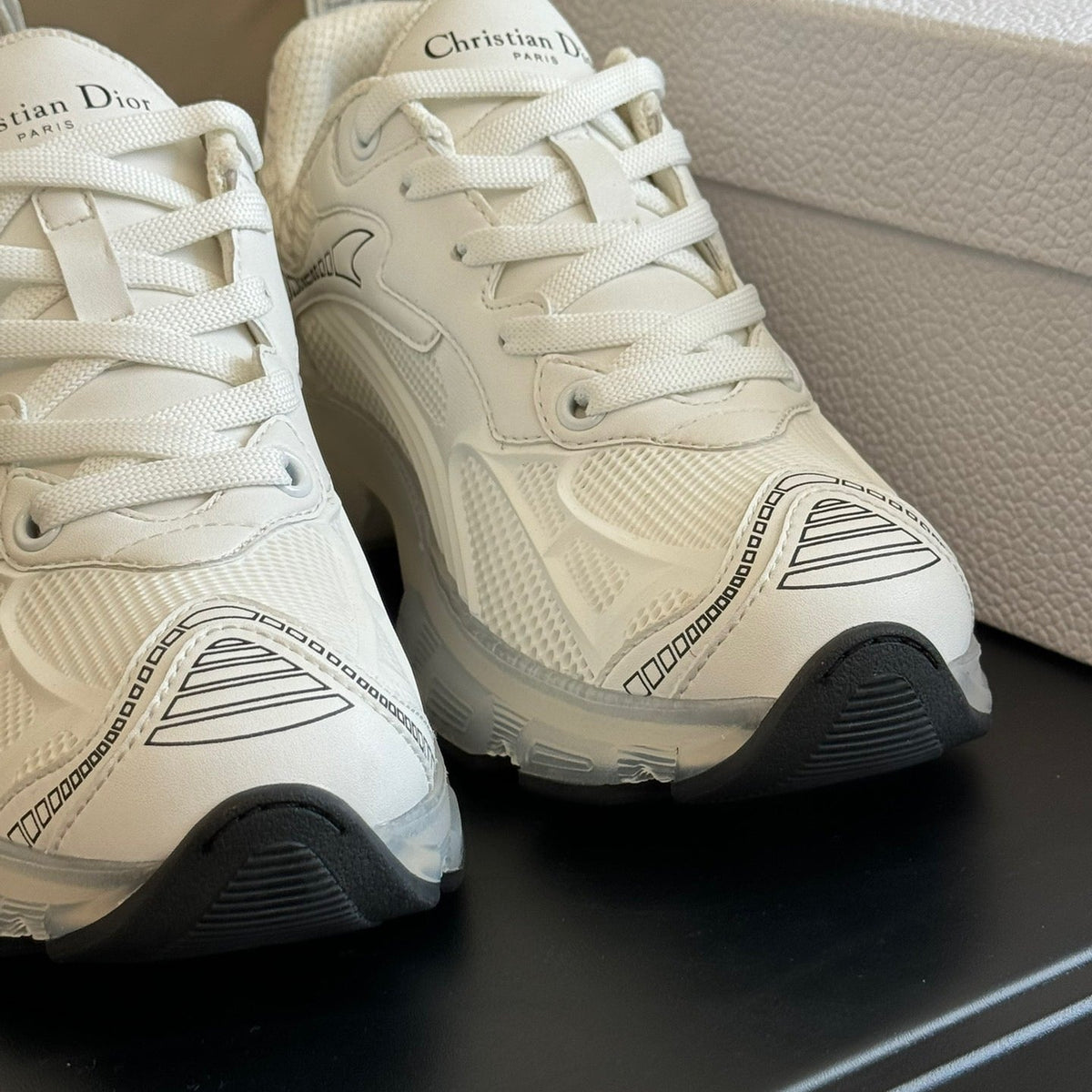 CD VIBE SNEAKERS