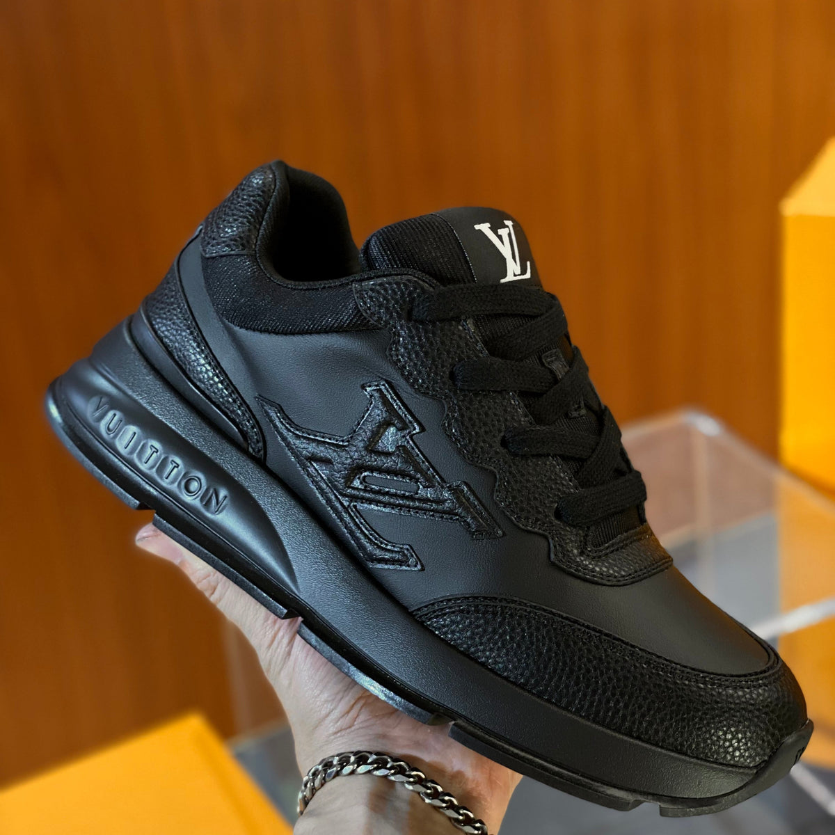LOU CLASSIC SNEAKER