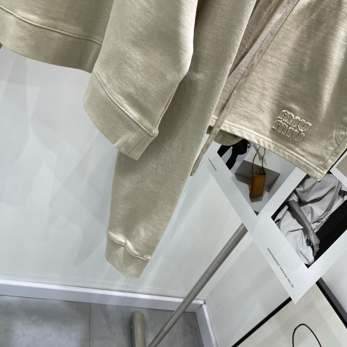 MIU M SWEATSHIRT