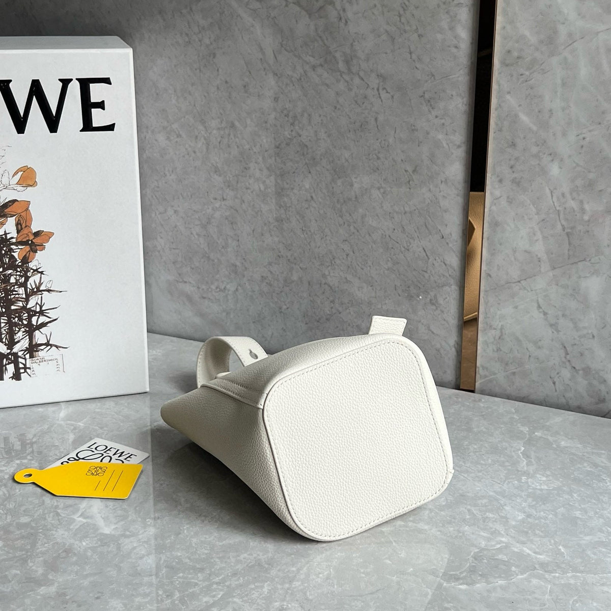 LOEW MINI PEBBLE BUCKET BAG