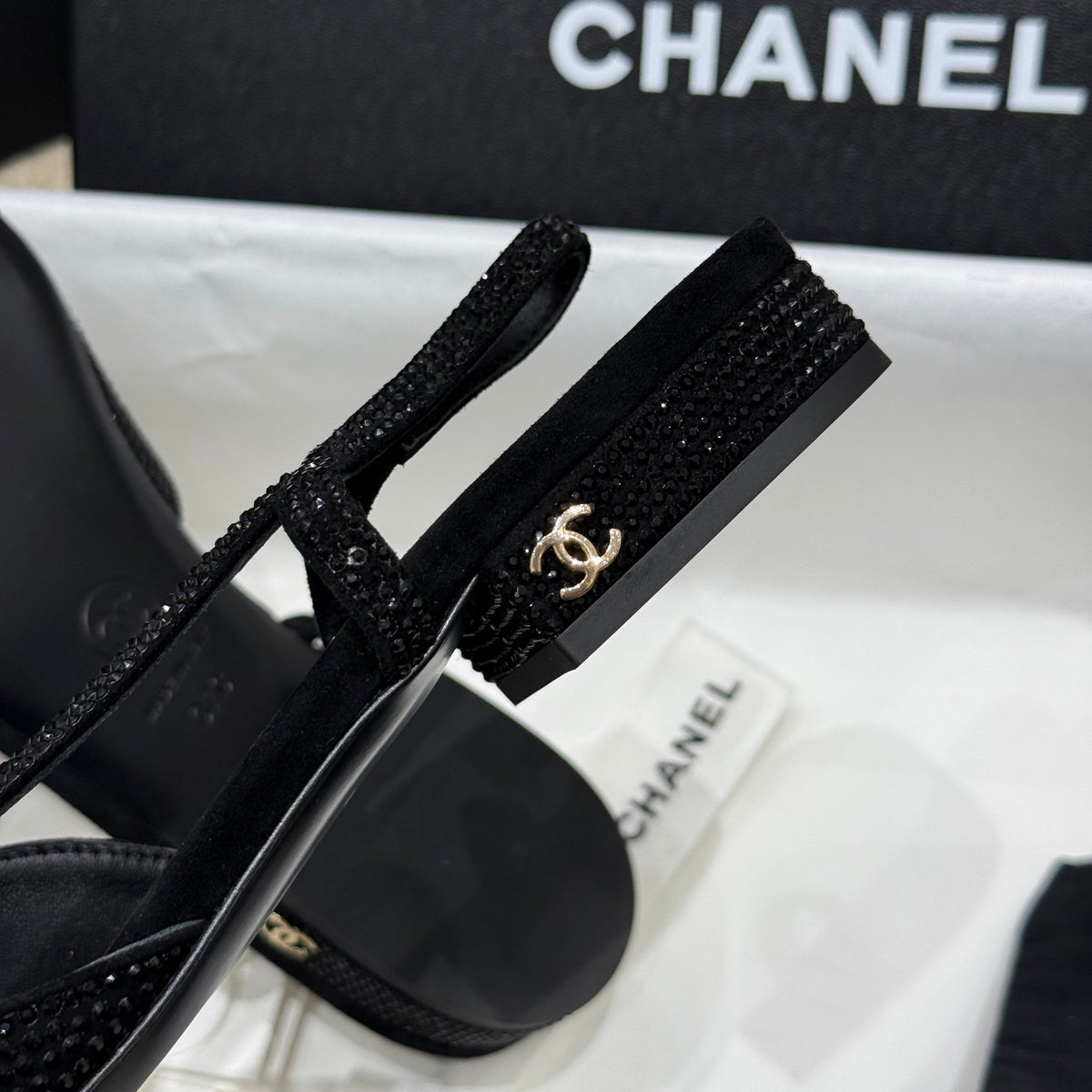 CC SLINGBACK PUMPS