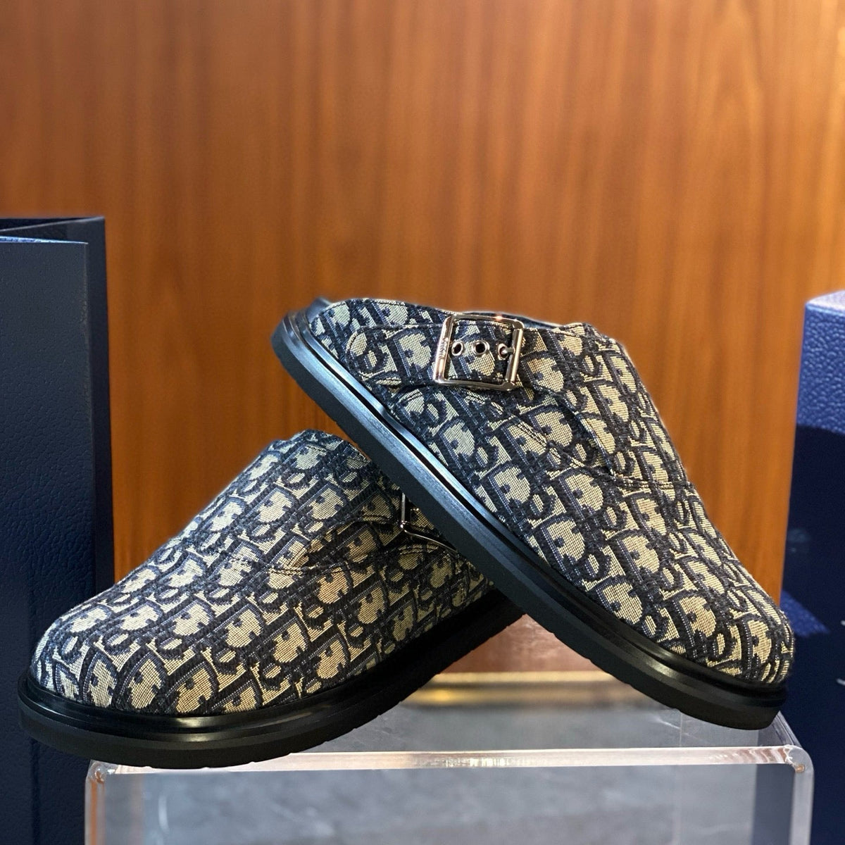 CD AQUA MULES