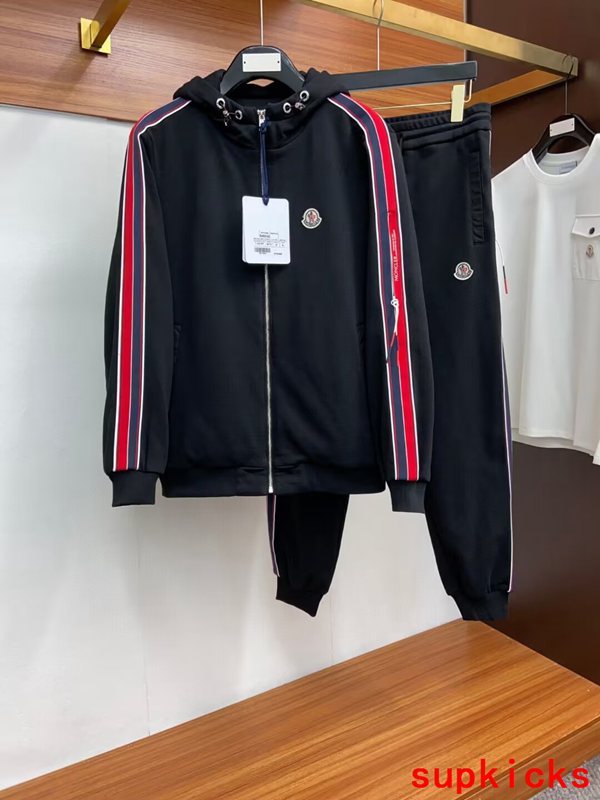 Moncler Luxury Cloth