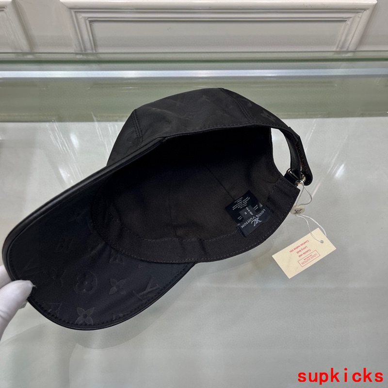 Louis Vuitton Luxury Cap