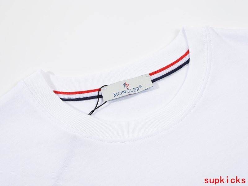 Moncler Luxury Cloth
