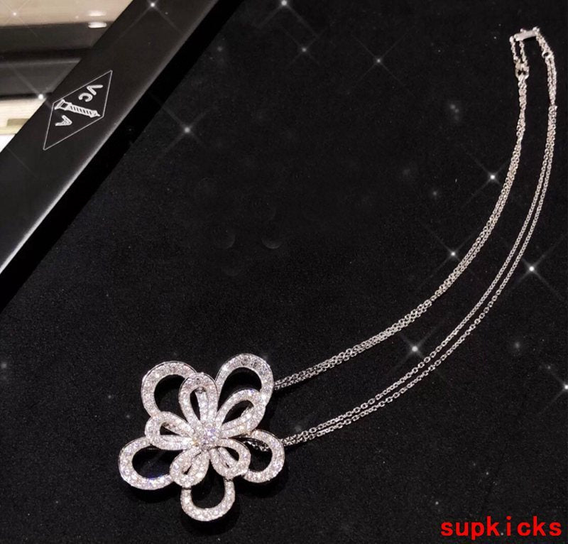 Van Cleef & Arples Jewelry