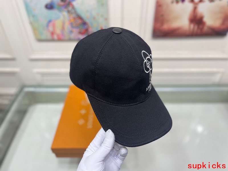 Louis Vuitton Luxury Cap