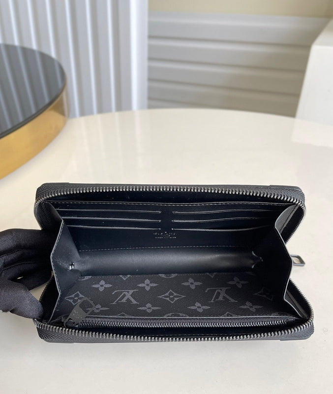 I W Fashion Lu-Vi bags - 17530