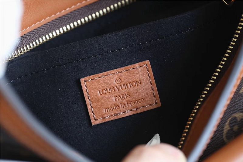I W Fashion Lu-Vi bags - 8110