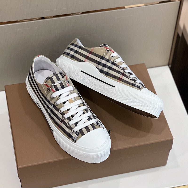 Burberry Luxury Shoes
