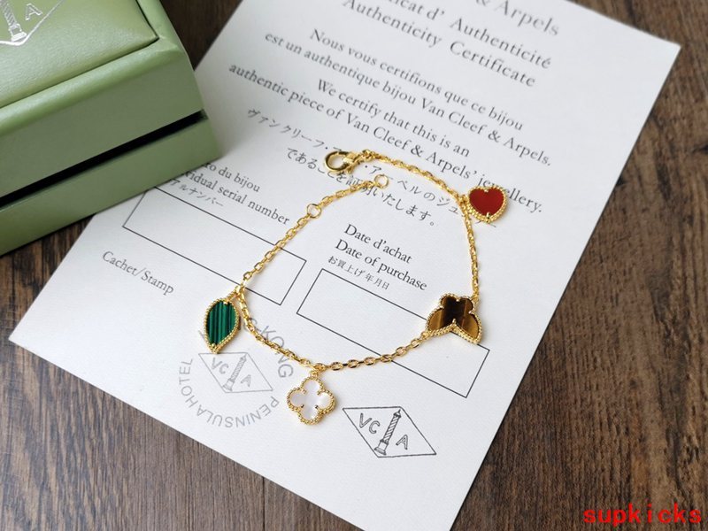 Van Cleef & Arples Jewelry