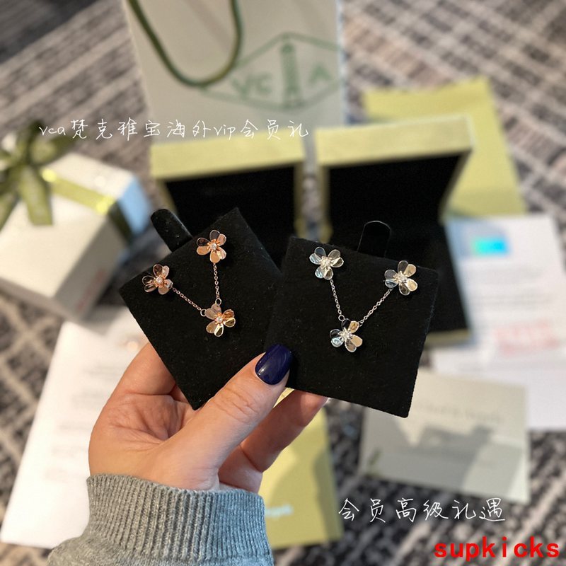Van Cleef & Arples Jewelry