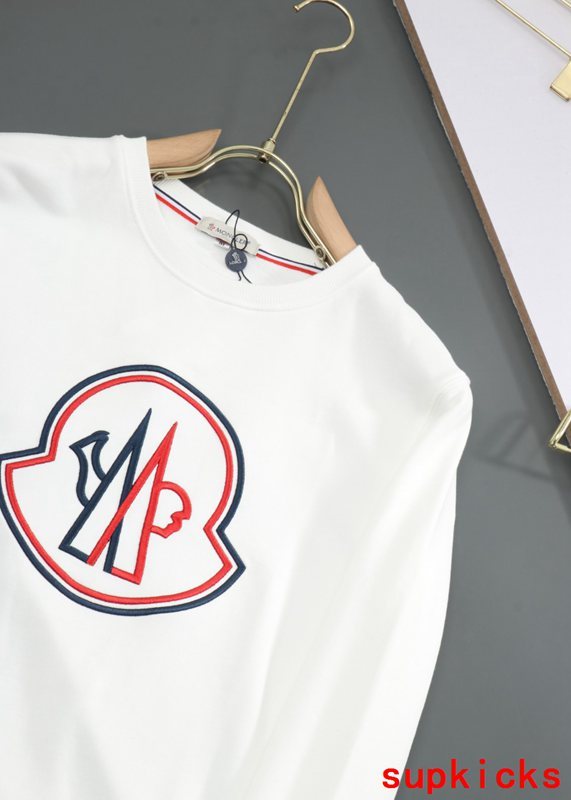 Moncler Luxury Cloth