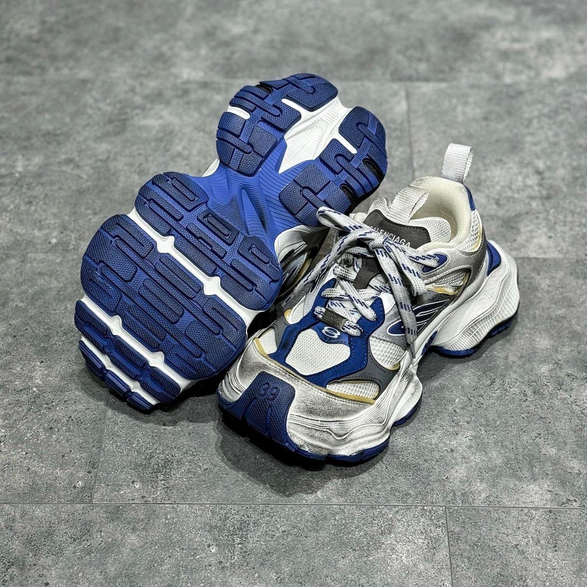 BAL CARGO TRAINERS