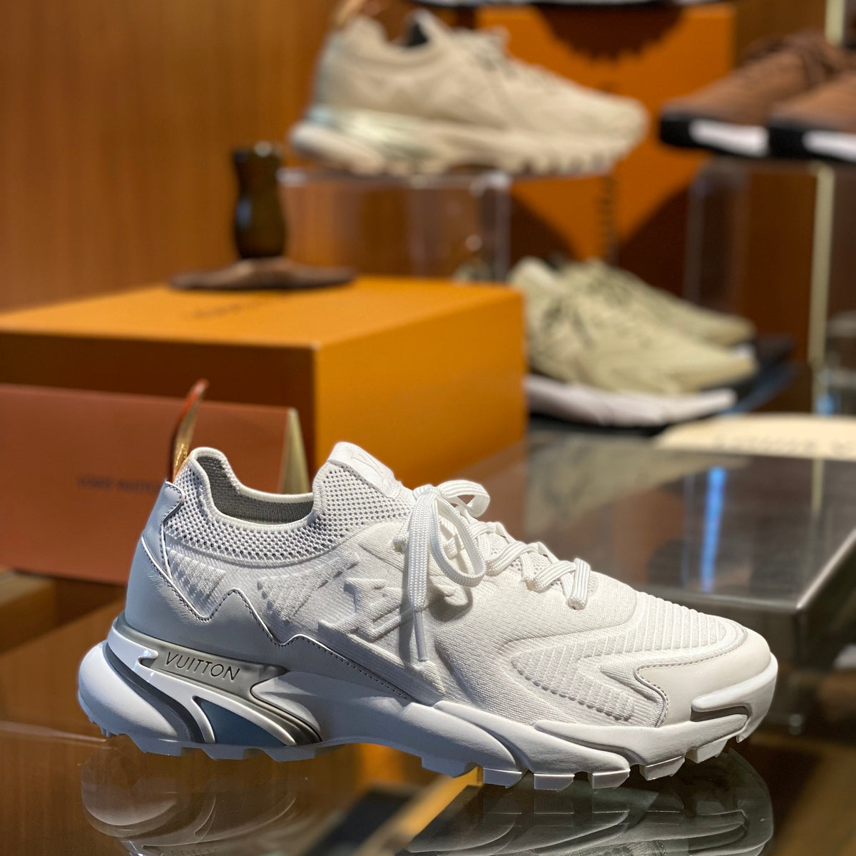 LOU RUNNER TATIC TRAINERS
