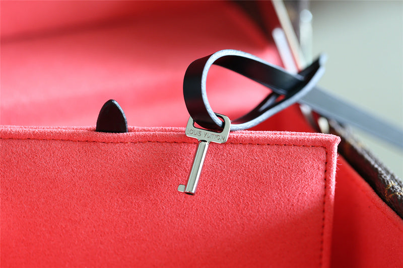 I W Fashion Lu-Vi bags - 9535