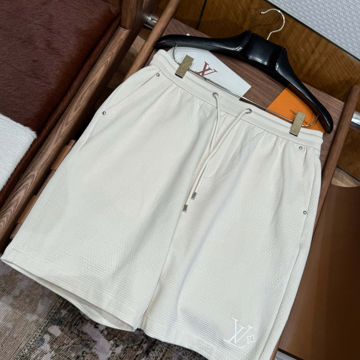 LOU SHORTS