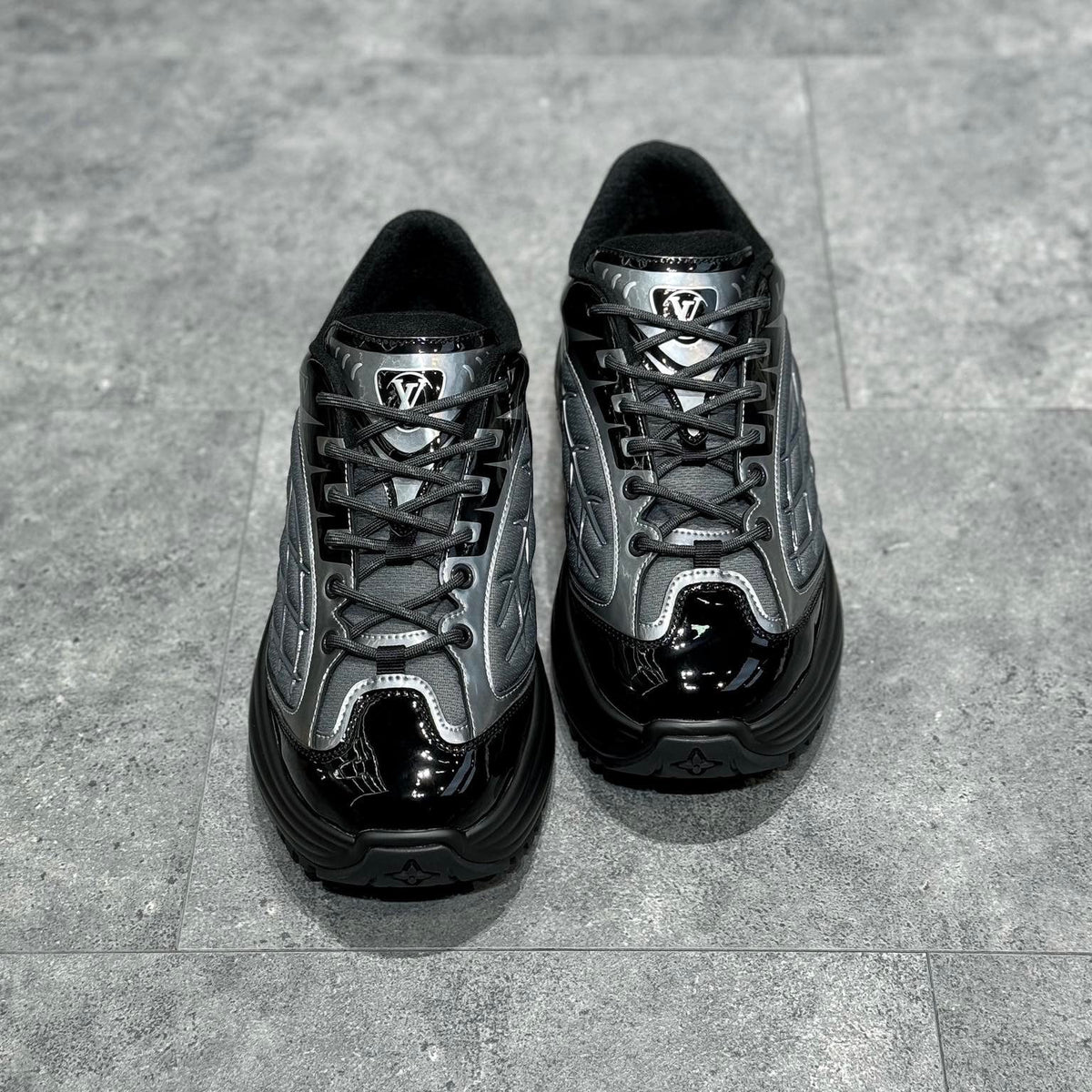LOU DISCOVERY TRAINERS