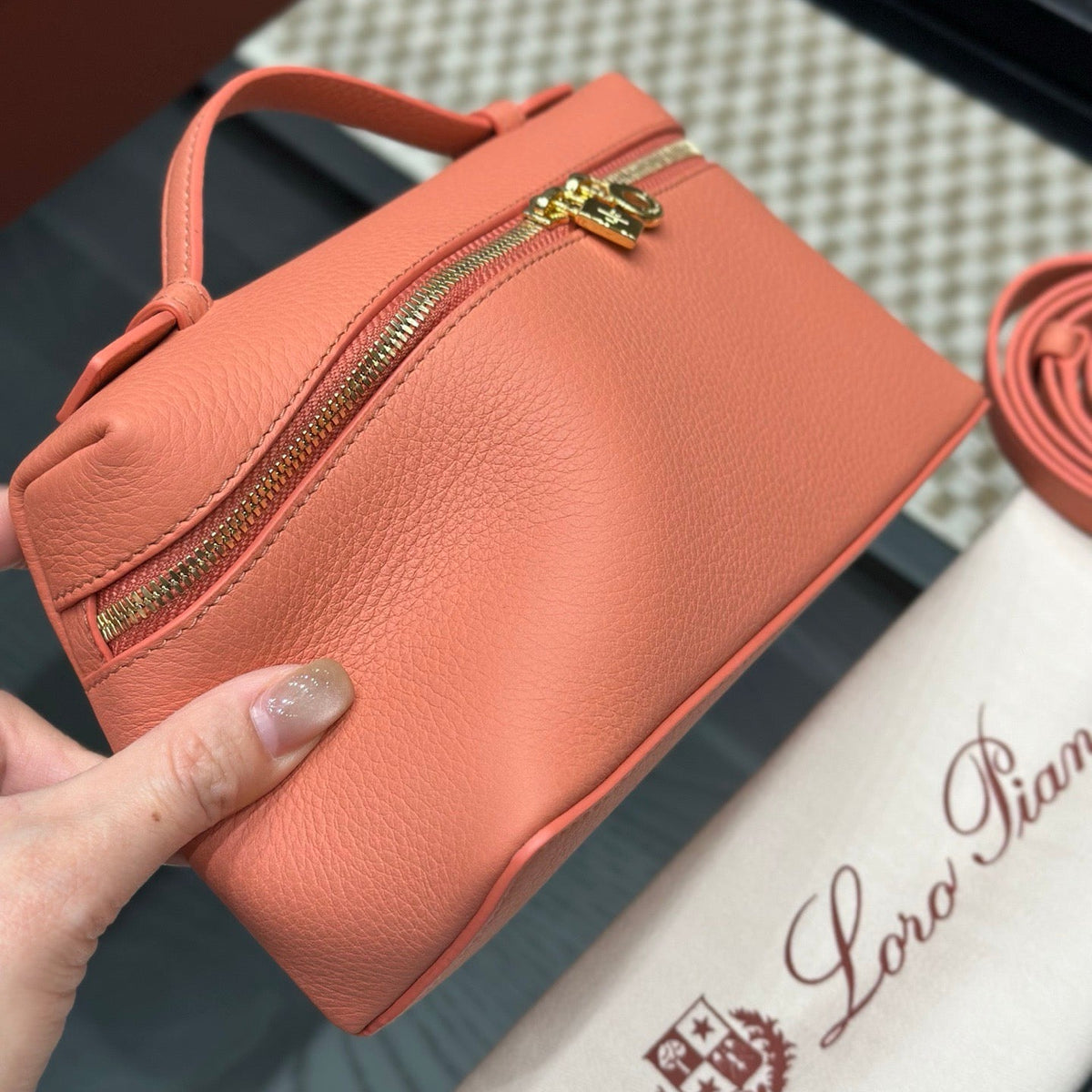 LORO P EXTRA POCKET L19 BAG