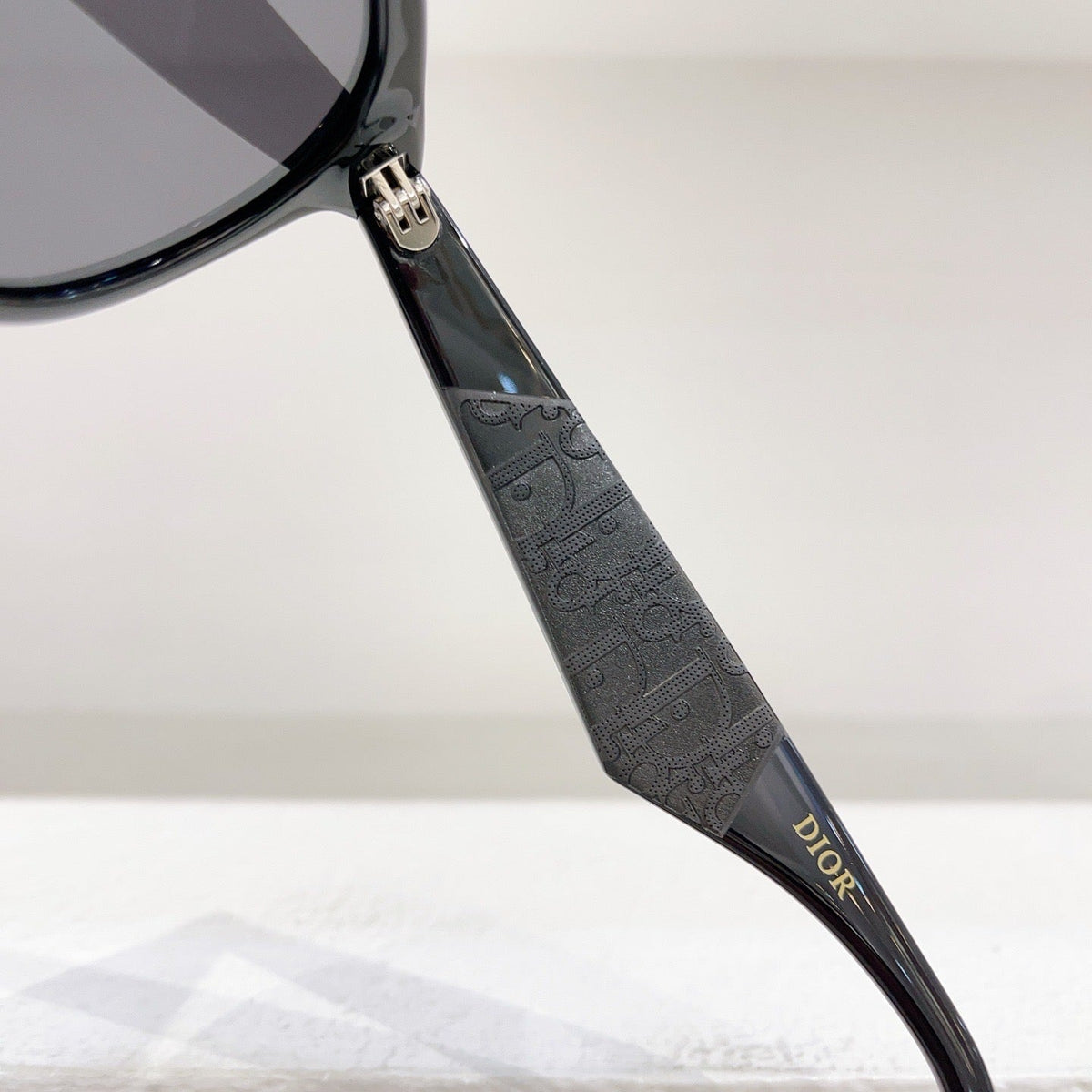 CD SUNGLASSES