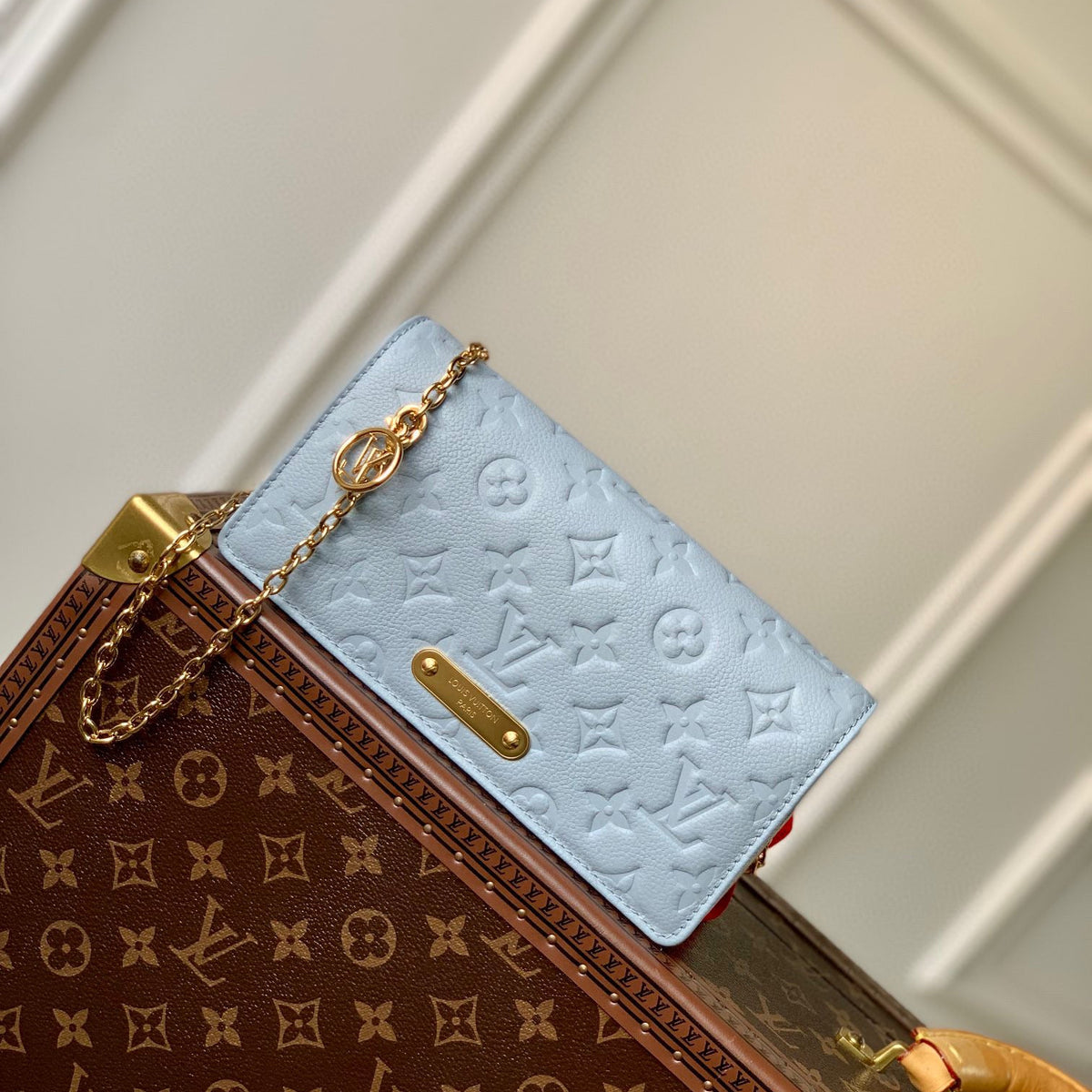 LOU LILY WALLET ON CHAIN