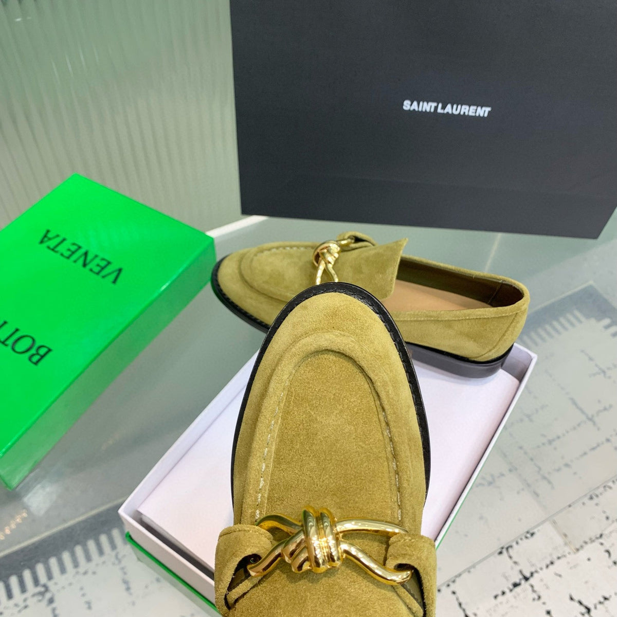 BOTT LOAFERS